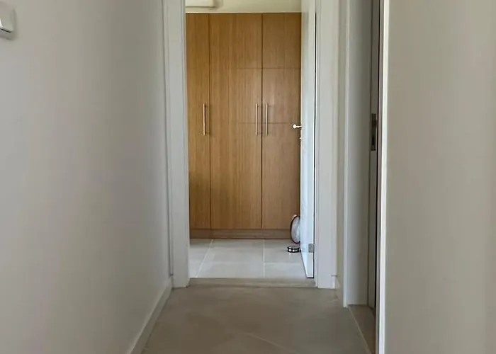 Relaxing By The וילה *