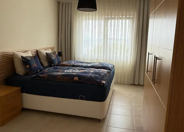 וילה Relaxing By The