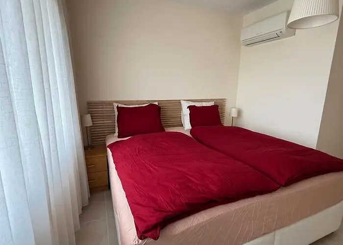 Relaxing By The וילה Ayvalı